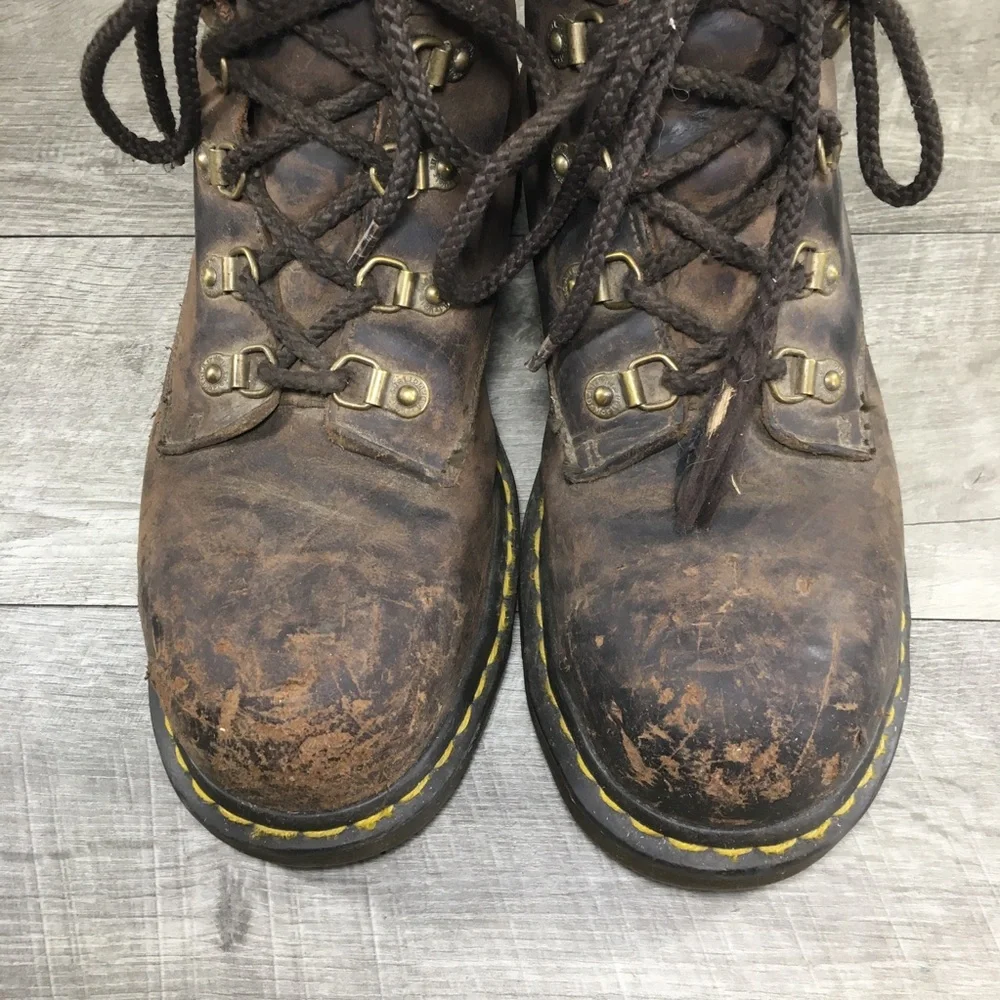 Mens Dr Martens DM242 Industrial Air Wair Steel Toe Leather Holkham Boots Size 9
